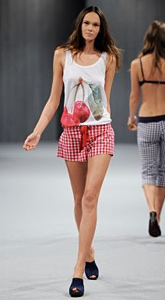 UNDERCOLORS OF BENETTON Spring-Summer 2011 Collection