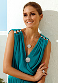 Olivia Palermo presents the new jewelry collection Mediterraneo