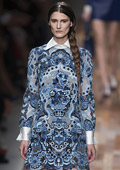 Valentino's collection at Paris Fashion Week – sensuality in lace, fur and leather