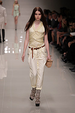 Burberry show closed London Fashion Week 