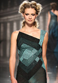 AltaRomAltaModa 2011 presented gorgeous formal dresses