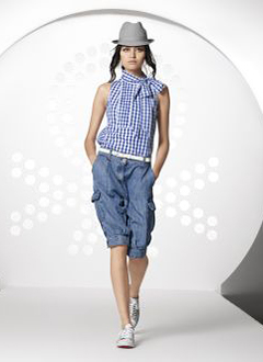     UNITED COLORS OF BENETTON Spring/Summer 2010 