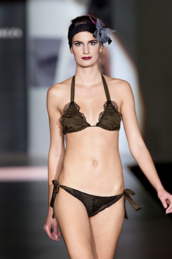 Collection of Guillermina Baeza Spring/Summer 2010