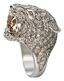 Jennifer Lopez looking fierce in Carrera y Carrera's Tiger ring