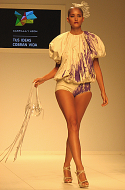 TAU Spring-Summer Collection 2010 Philosophy – Maria Lafuente