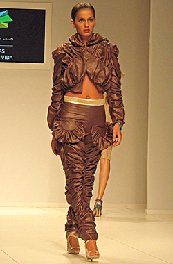 TAU Spring-Summer Collection 2010 Philosophy – Maria Lafuente