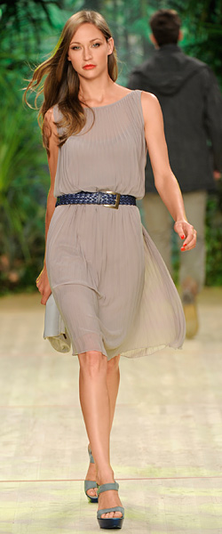 Sisley collection Spring-Summer 2012: Elegant, delicate, colourful