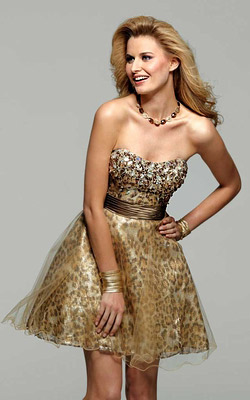 Fashion trends in prom dresses 2013: Glamour and chic