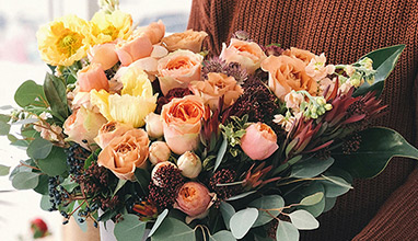 The Language of Love: How to Choose the Perfect Anniversary Flower Bouquet