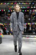 Photo 8 from album Dior Fashion House Spring-Summer 2017 menswear collection during the Milan Men`s Fashion Week