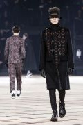 Photo 4 from album Fall-Winter 2017-2018 Menswear collection by Belgian designer Kris Van Assche for Dior during the Paris Fashion Week
