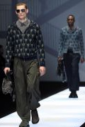 Photo 8 from album Emporio Armani Fall-Winter 2017-2018 ready-to-wear menswear collection during the Milan Men`s Fashion Week
