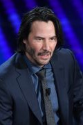 Photo 2 from album Keanu Reeves in ISAIA suit