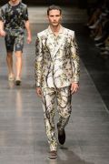 Men's floral suits trends