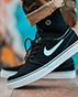 Sneaker als Modeschuh: Wie Sportschuhe die Fashion-Welt revolutionieren