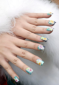 The Green Manicure - in fashion during spring 2011